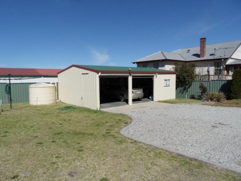83 College Road, Stanthorpe QLD 4380