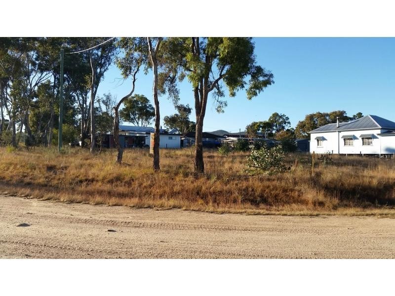 L8 Glover Street, Glen Aplin QLD 4381