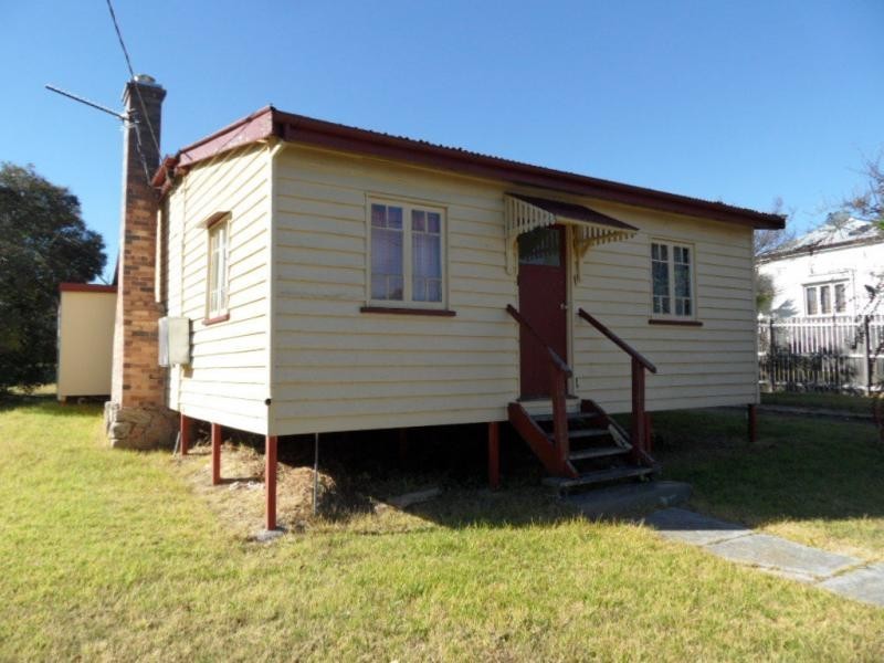 1 Petzler Street, Stanthorpe, Stanthorpe QLD 4380