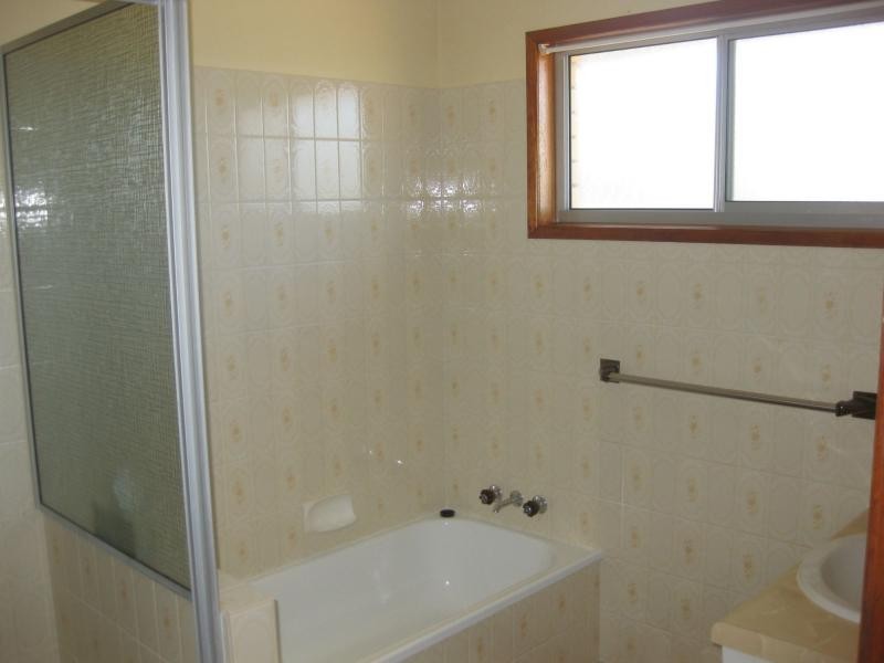 9 Recreation Crescent, Stanthorpe QLD 4380