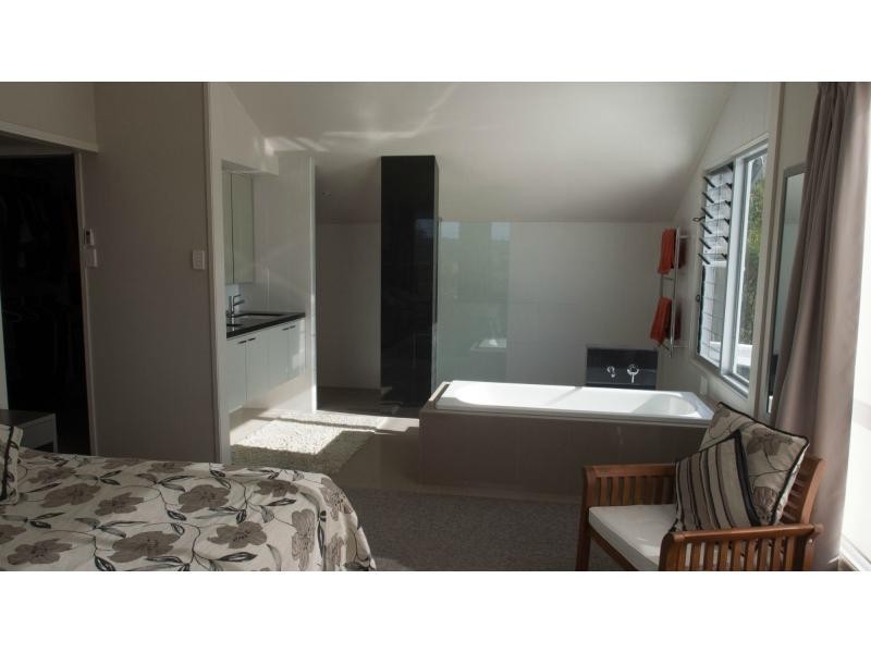 37 Roberts Road, Stanthorpe QLD 4380