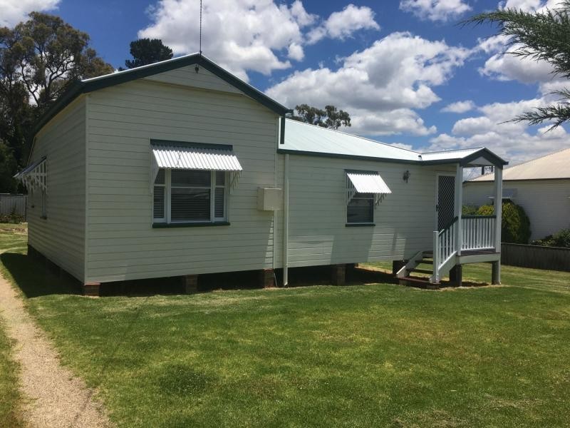 26 McGregor Terrace, Stanthorpe QLD 4380