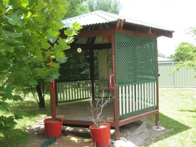 21 Fairway Crescent, Stanthorpe QLD 4380