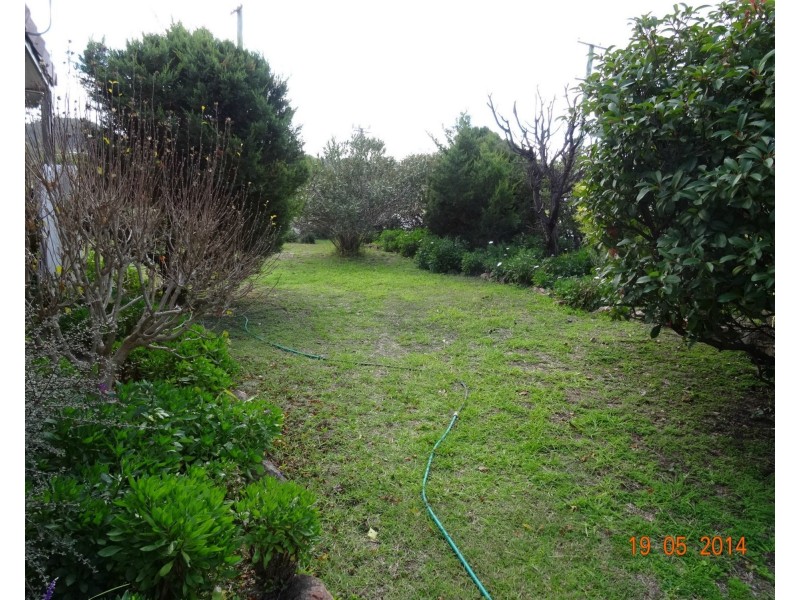 1 WATTLE Court, Stanthorpe QLD 4380