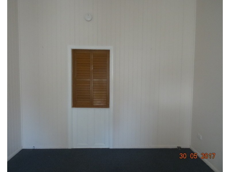 2/75 HIGH STREET, Stanthorpe QLD 4380