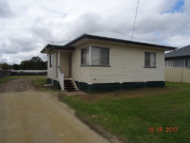 11 Stanton Street, Stanthorpe QLD 4380