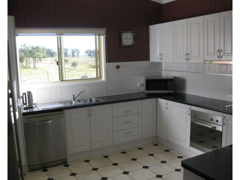 54 Rene Lane, Mount Tully QLD 4380
