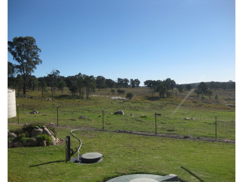 54 Rene Lane, Mount Tully QLD 4380
