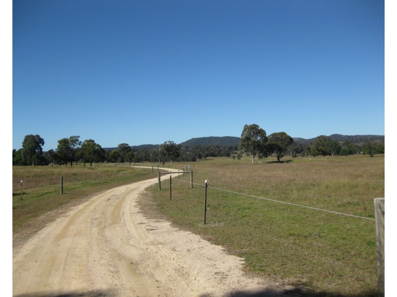 54 Rene Lane, Mount Tully QLD 4380