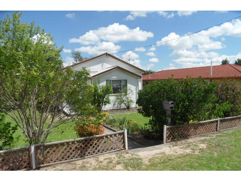10 Aplin Street, Stanthorpe QLD 4380