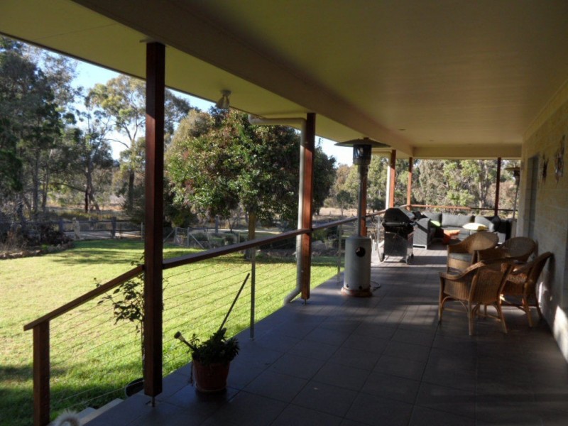246 Emu Swamp Road, Glen Aplin QLD 4381