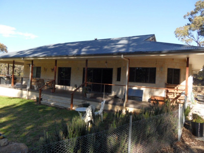 246 Emu Swamp Road, Glen Aplin QLD 4381