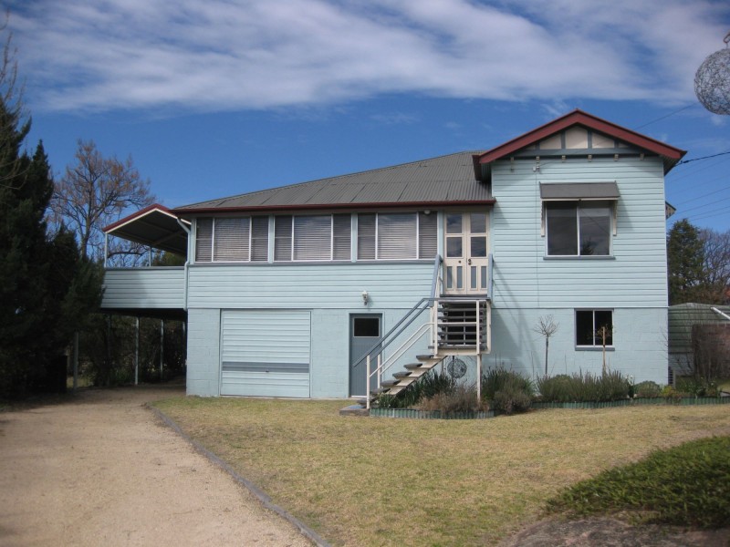 17 Wallangarra Road, Stanthorpe QLD 4380