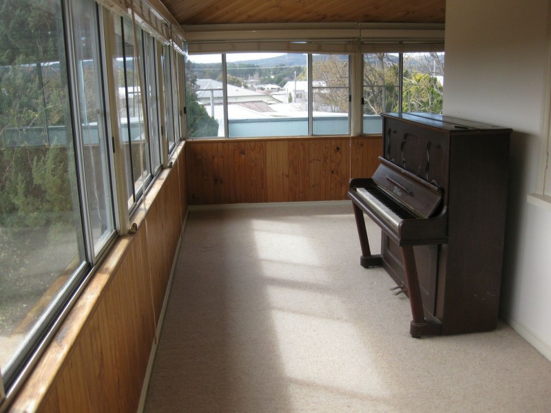 17 Wallangarra Road, Stanthorpe QLD 4380