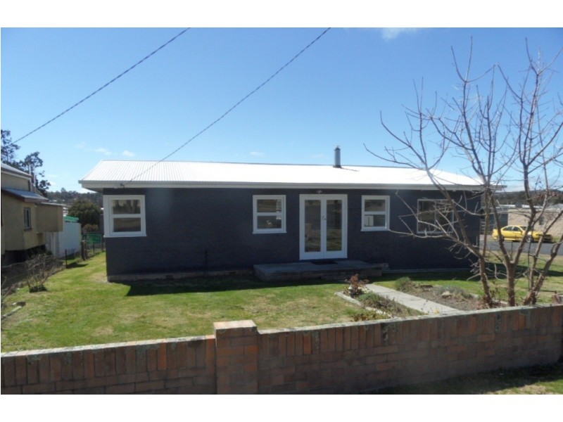 18 Pierpoint St, Stanthorpe QLD 4380