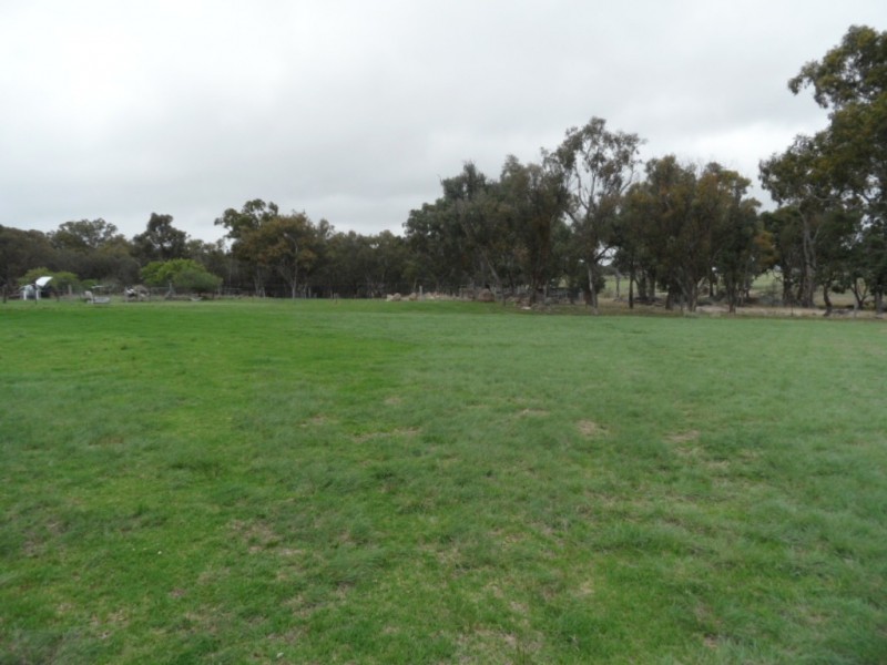 27391 New England Hwy, Glen Aplin QLD 4381