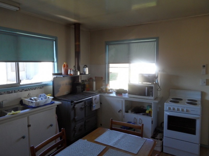 27391 New England Hwy, Glen Aplin QLD 4381