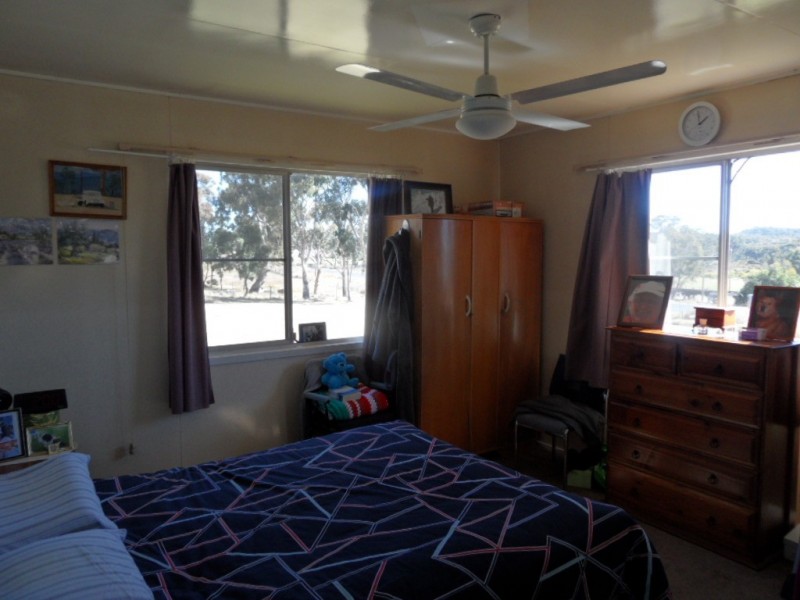 27391 New England Hwy, Glen Aplin QLD 4381
