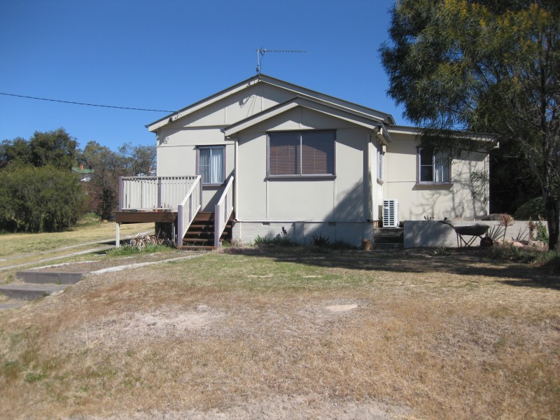 44 Denham St, Stanthorpe QLD 4380