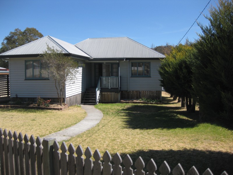 28A Pike St, Stanthorpe QLD 4380