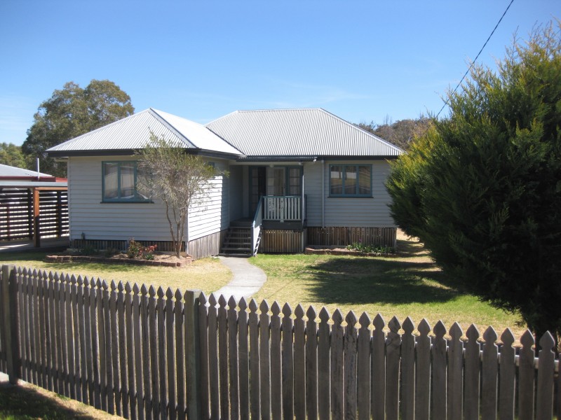 28A Pike St, Stanthorpe QLD 4380