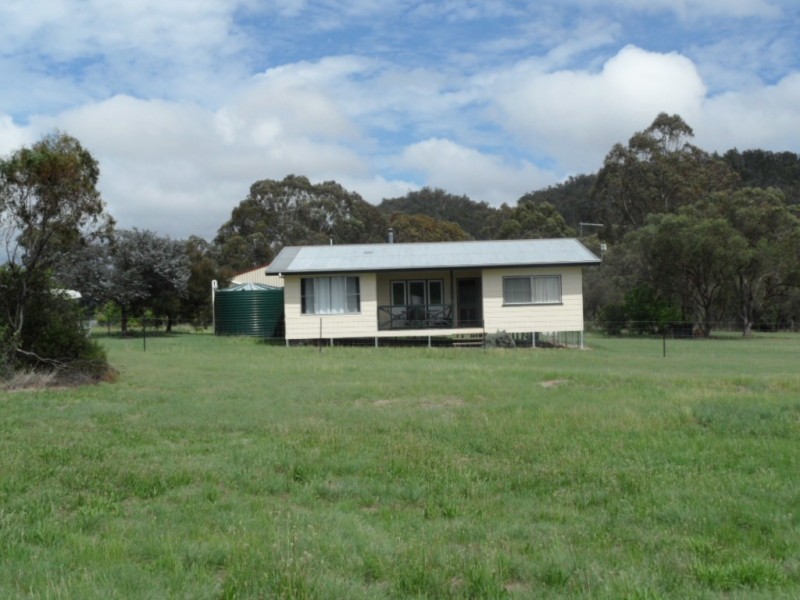 71a Wallace Court, Glen Aplin QLD 4381