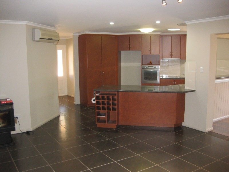 40 Melaleuca Cres, Stanthorpe QLD 4380