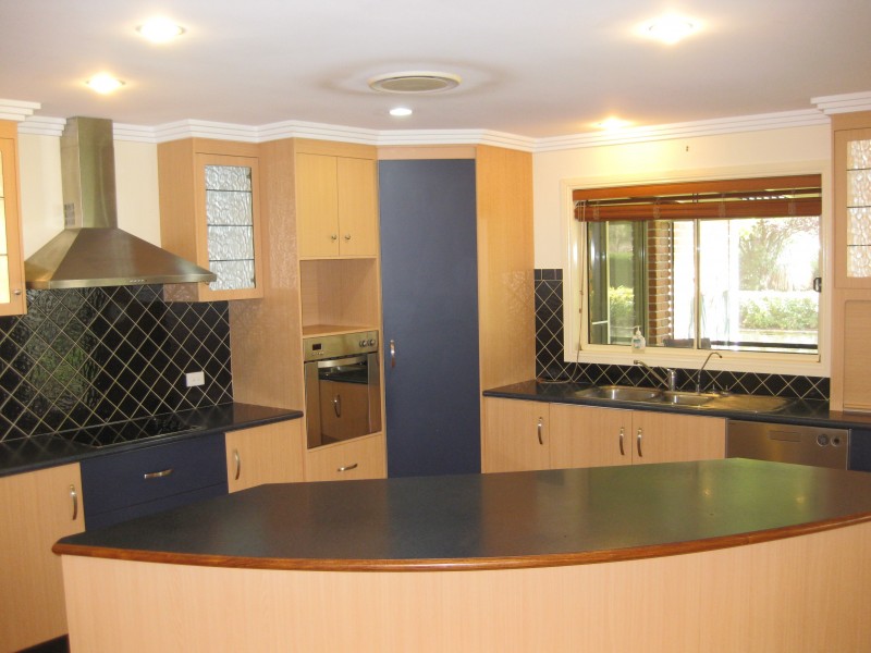 1-2 Fairway Cres, Stanthorpe QLD 4380