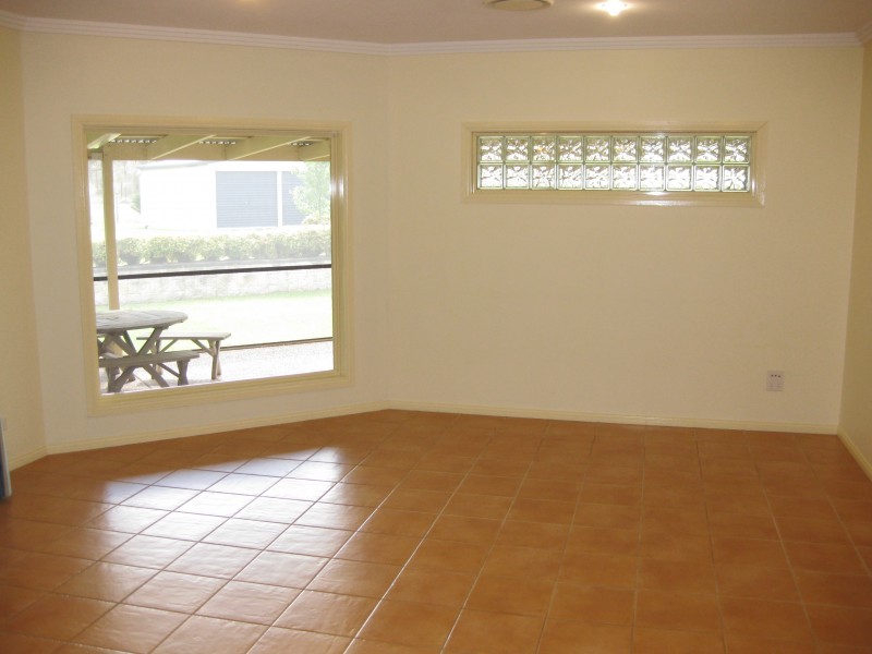 1-2 Fairway Cres, Stanthorpe QLD 4380
