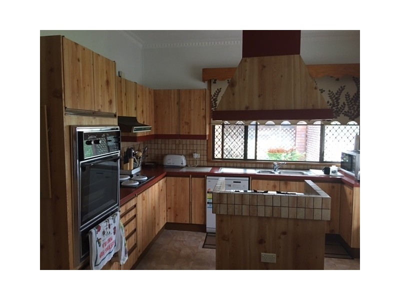 31 Pierpoint St, Stanthorpe QLD 4380