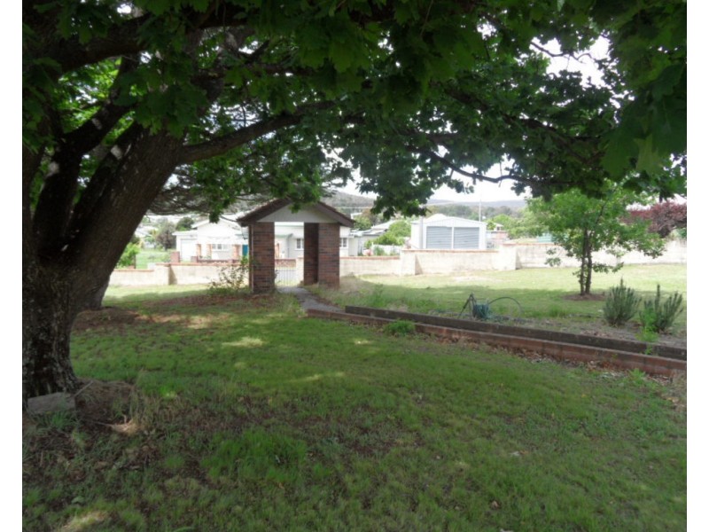 31 Pierpoint St, Stanthorpe QLD 4380