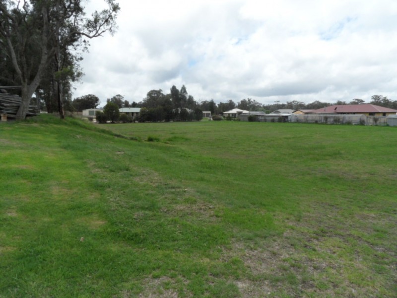 10 Bau Ct, Applethorpe QLD 4378