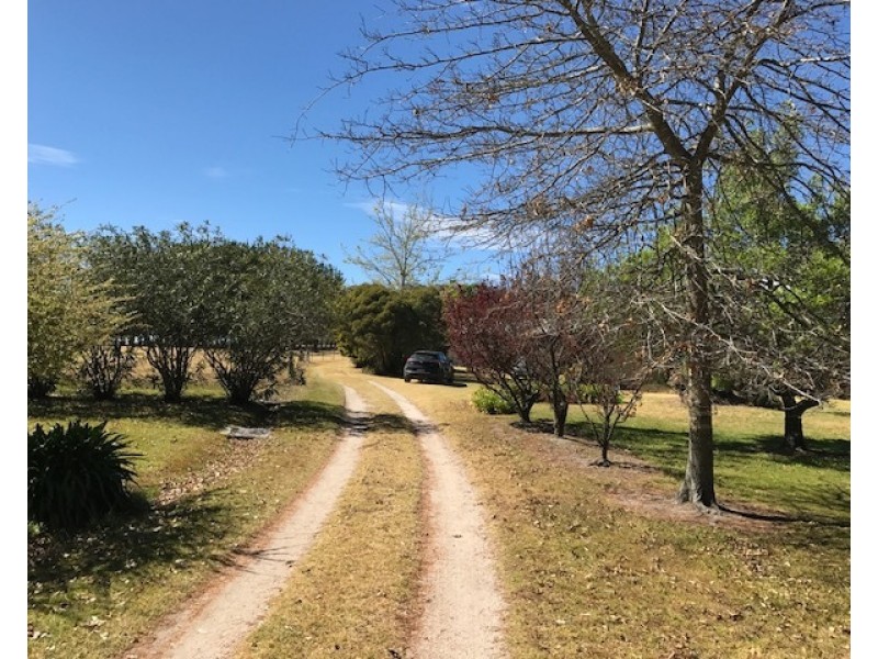 933 Mount Tully Rd, Mount Tully QLD 4380