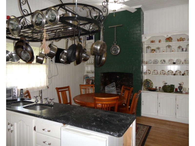 221 Nundubbermere Rd, Greenlands QLD 4380