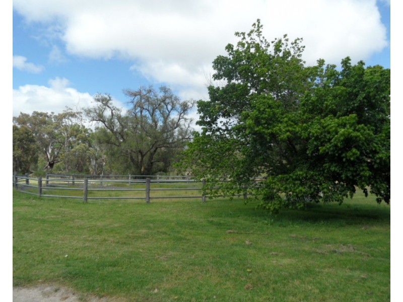 221 Nundubbermere Rd, Greenlands QLD 4380