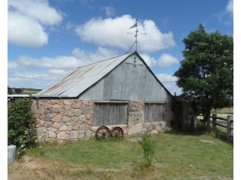 221 Nundubbermere Rd, Greenlands QLD 4380