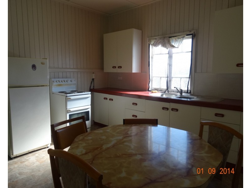 98 Lock Street, Stanthorpe QLD 4380