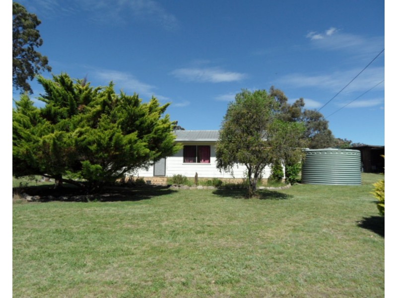 29 Wallace Court, Glen Aplin QLD 4381