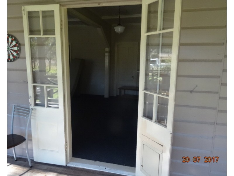 21 Miners Lane, Glen Aplin QLD 4381