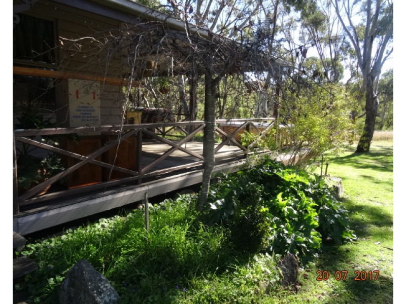 21 Miners Lane, Glen Aplin QLD 4381