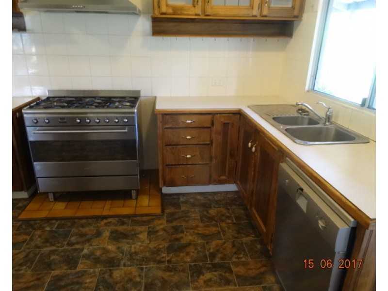 21 Miners Lane, Glen Aplin QLD 4381