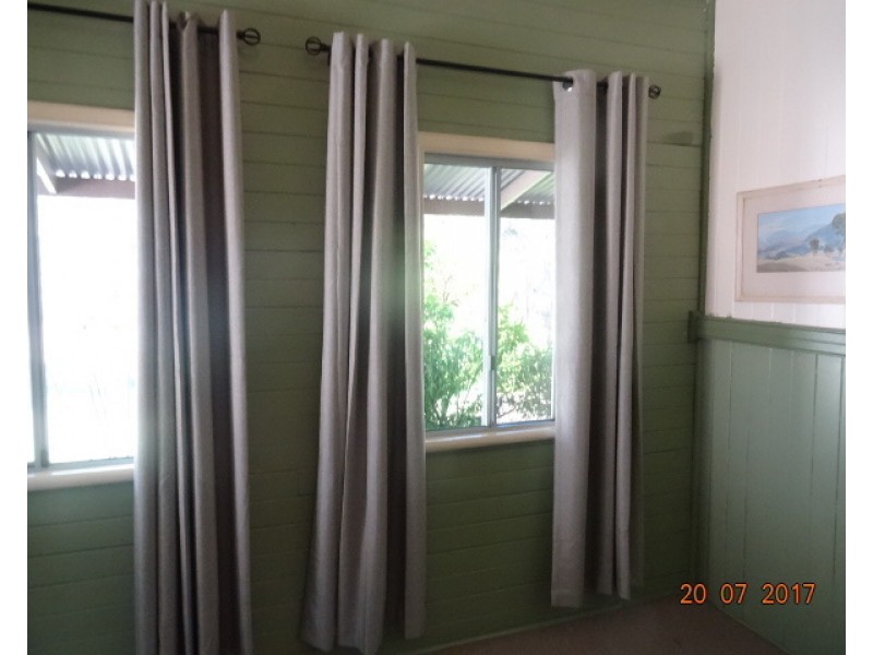 21 Miners Lane, Glen Aplin QLD 4381