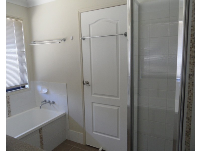 19 Forrest Street, Glen Aplin QLD 4381