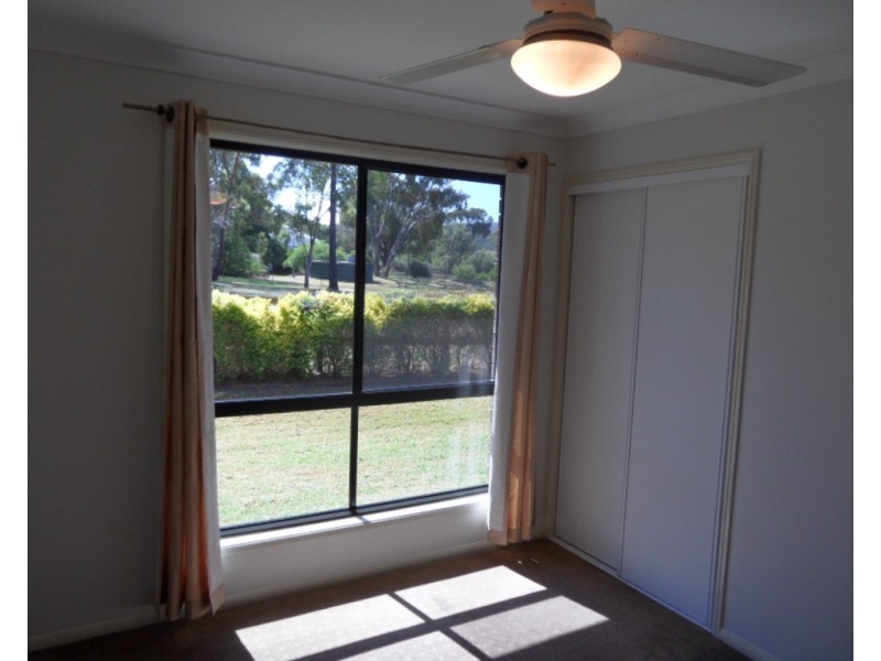 19 Forrest Street, Glen Aplin QLD 4381