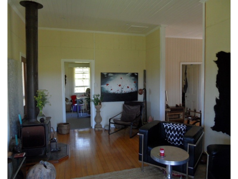 29 Jacobsens Rd, Ballandean QLD 4382