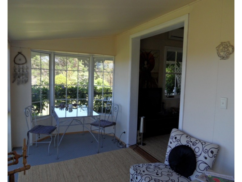 29 Jacobsens Rd, Ballandean QLD 4382