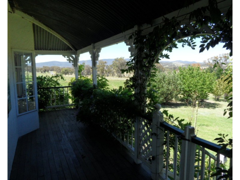 29 Jacobsens Rd, Ballandean QLD 4382