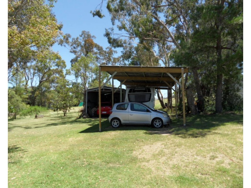 29 Jacobsens Rd, Ballandean QLD 4382