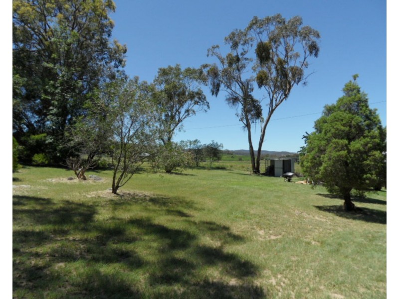 29 Jacobsens Rd, Ballandean QLD 4382