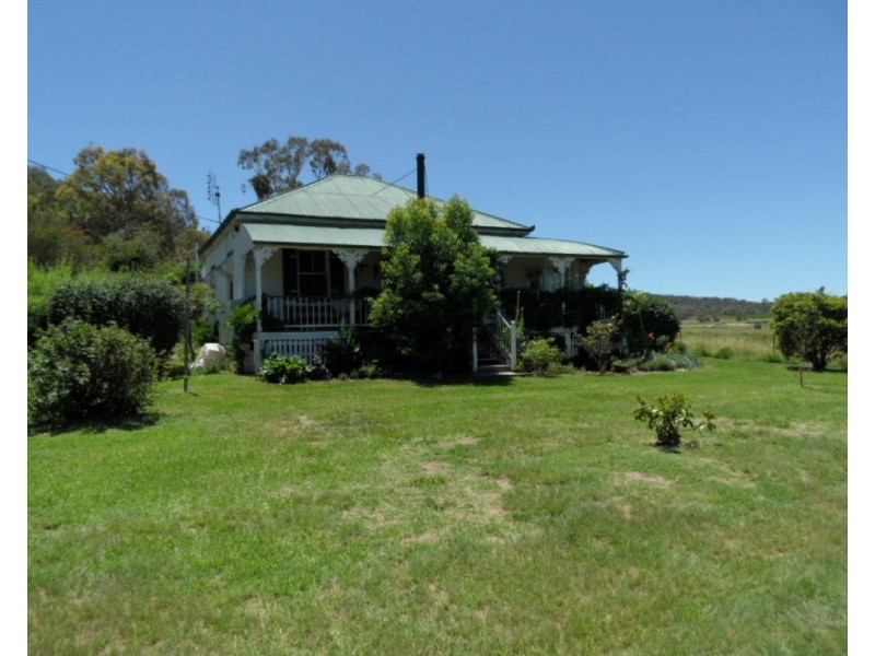 29 Jacobsens Rd, Ballandean QLD 4382